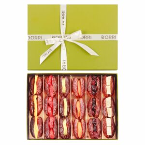 Dorri - Luxury Gift Set Filled Medjool Dates with Fruit 550g